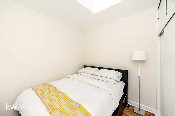 Rented by Keller Williams NYC | media 20