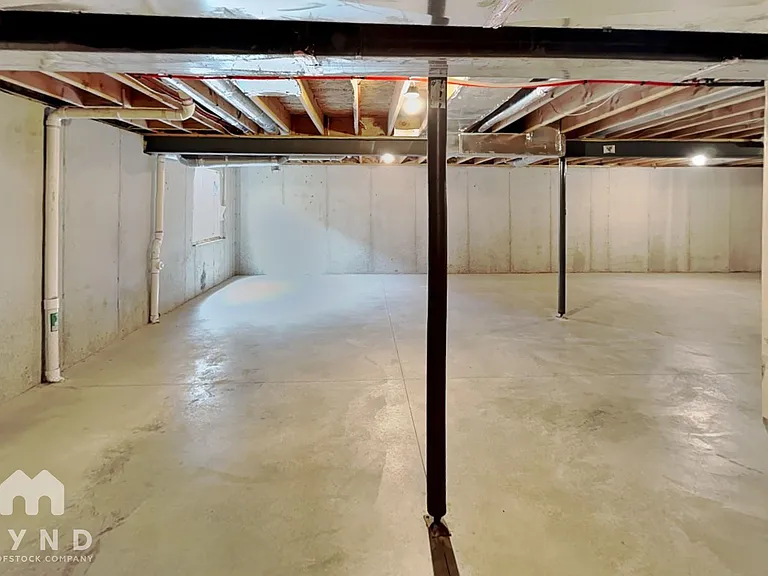 742 S Cypress St — Photo 18