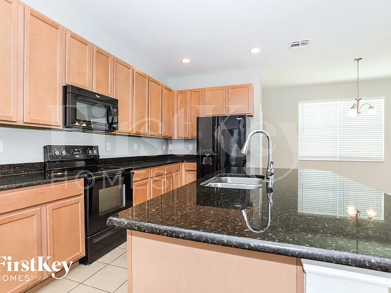 3000 Lady Mae Ln — Photo 6