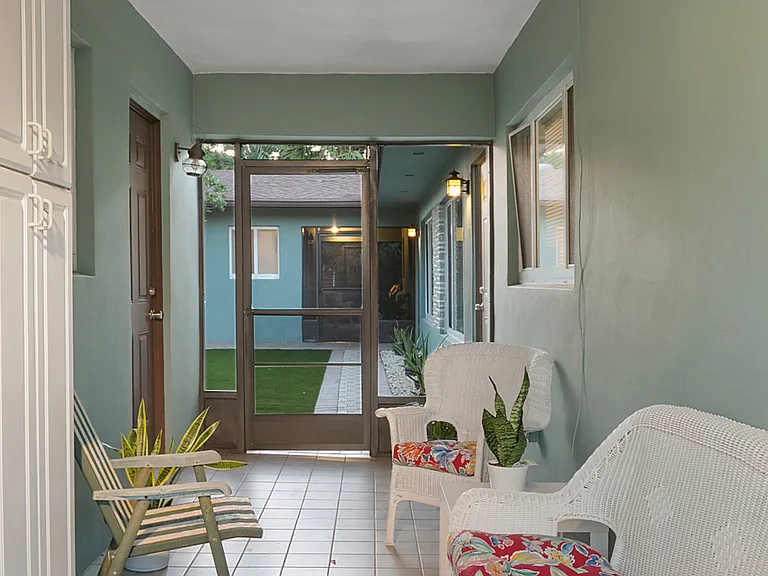 2223 SE 6th St #2 — Photo 18