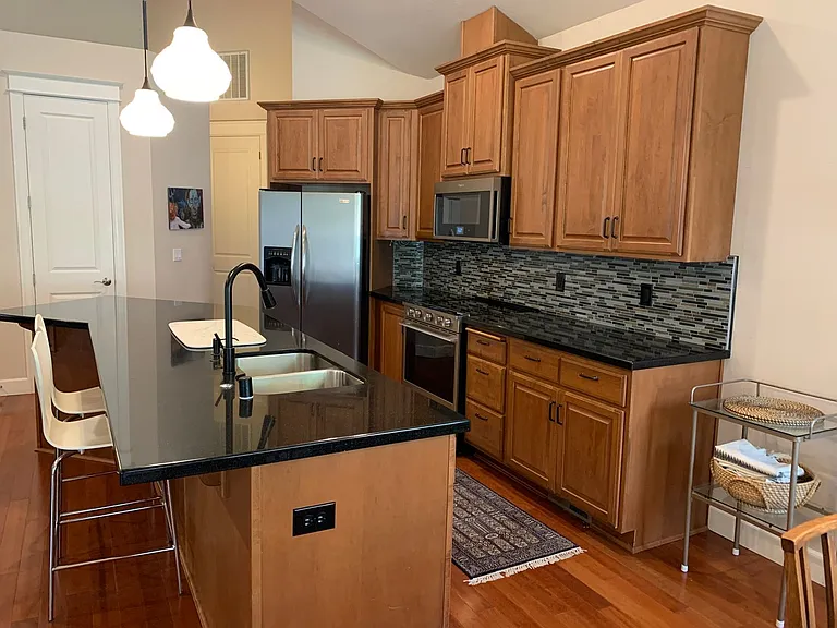 847 W S St — Photo 13