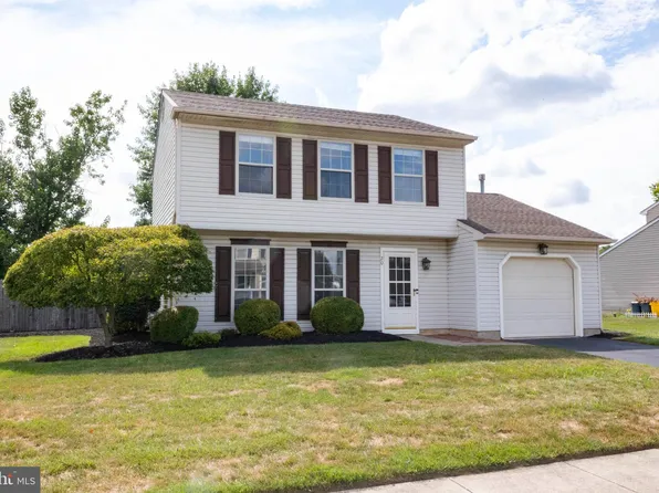 20 Jennifer Ln, Burlington, NJ 08016