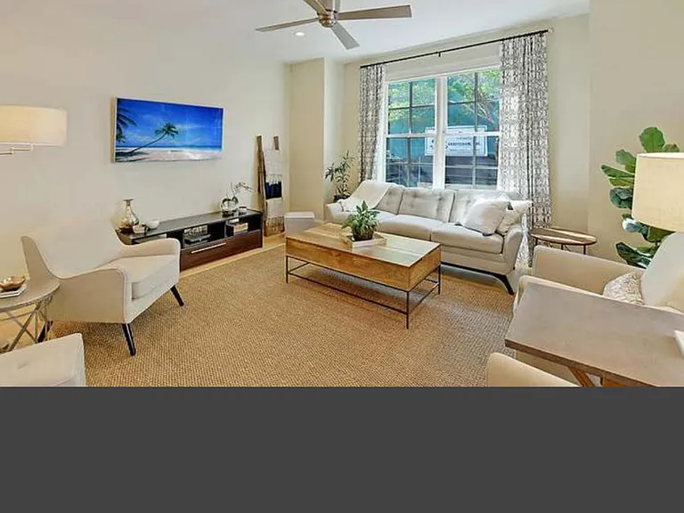8 Brewster Ct — Photo 13