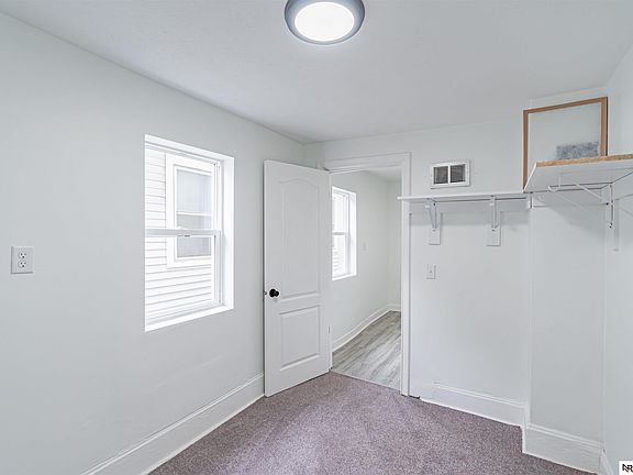 3rd image of 2525 Rees St
