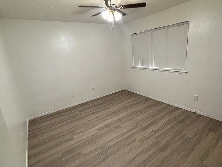 The Pines Apts — Photo 28