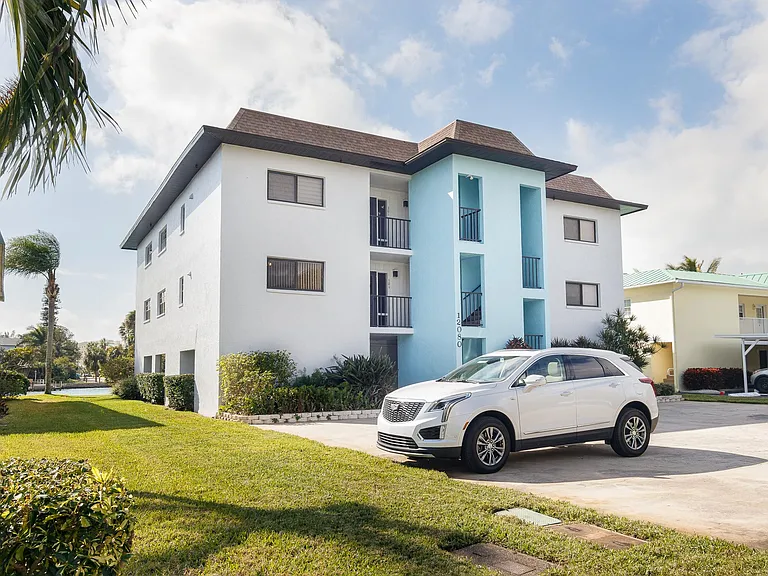 12080 Capri Cir S #101 — Photo 37