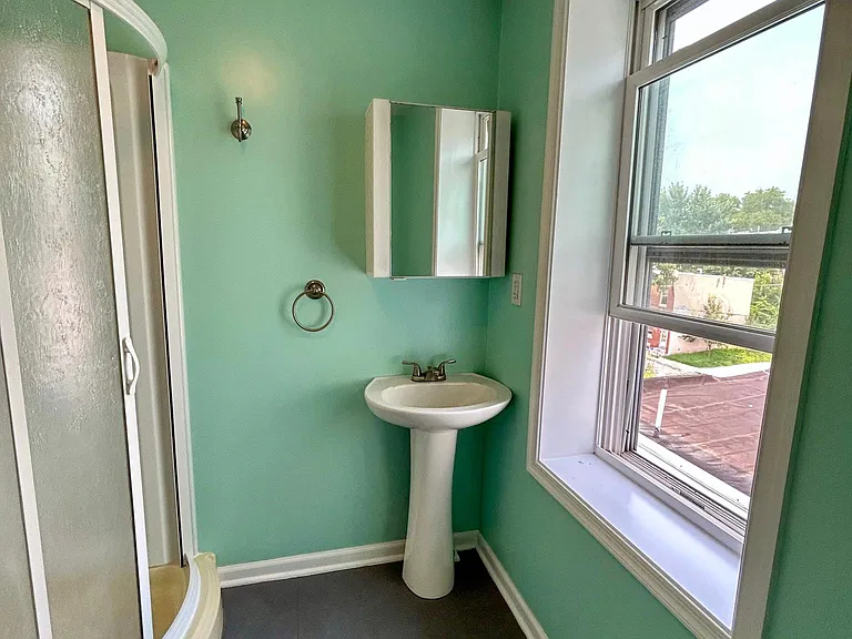 4119 Parrish St — Photo 9