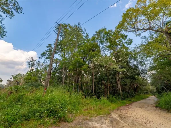 10237 W Virginia St, Homosassa, FL 34448