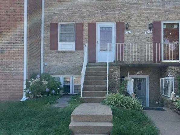 6174 Strasburg Dr, Centreville, VA 20121