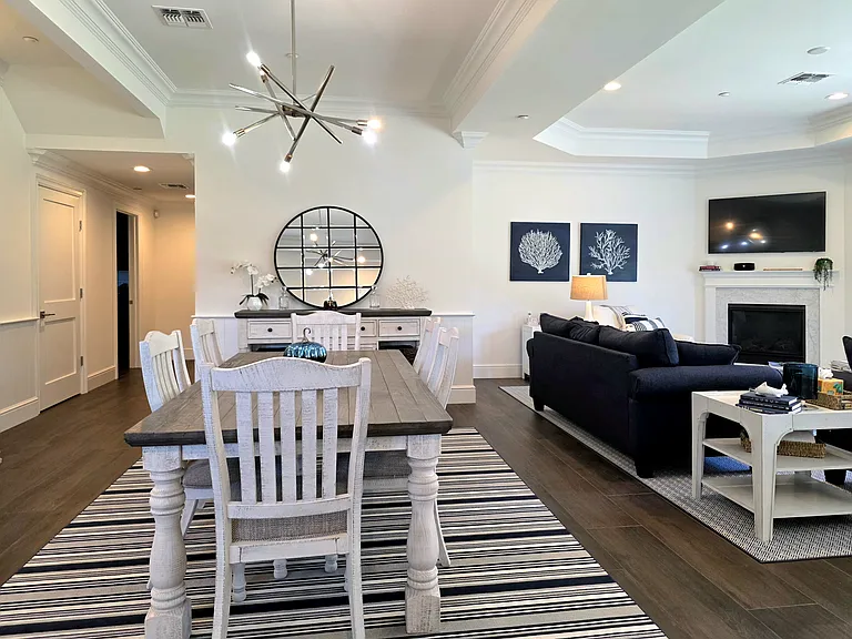 2 Village Green Dr — Photo 4