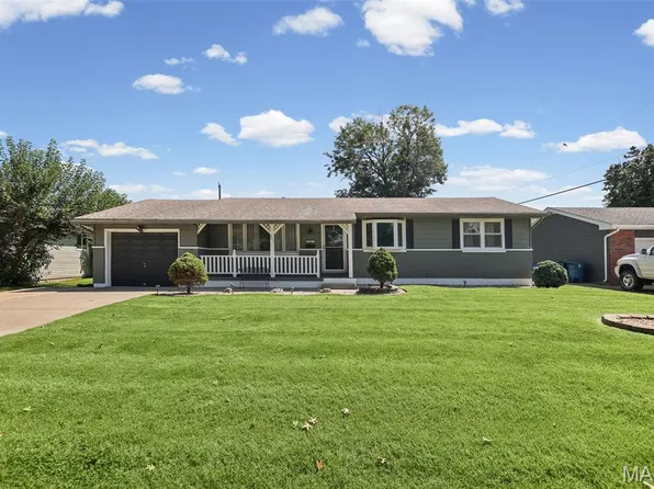 321 S Walnut St, Bethalto, IL 62010