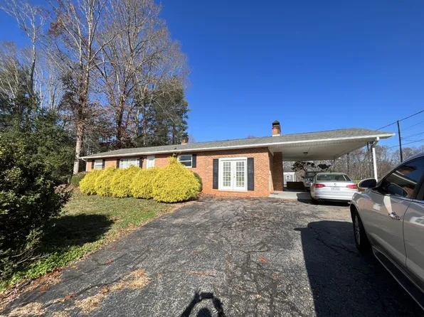 831 Siloam Rd, Mount Airy, NC 27030