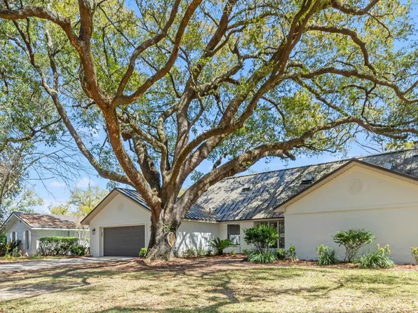 120 Bahia Vista Dr, Niceville, FL 32578