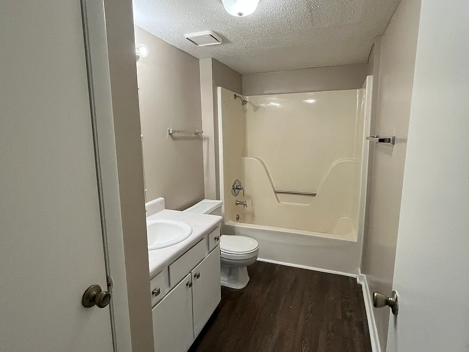 26 Phillips St #2A