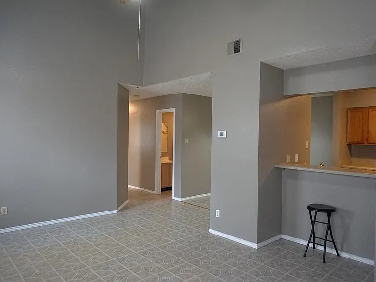 6320 Waddesdon Wood — Photo 6