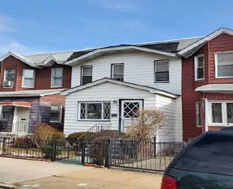2nd image of 10747 109th St