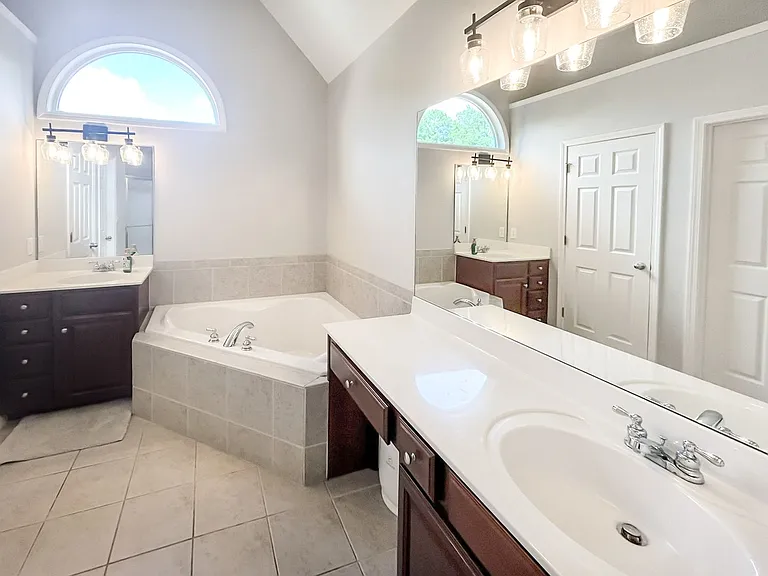 4918 Shallow Creek Trl NE — Photo 21
