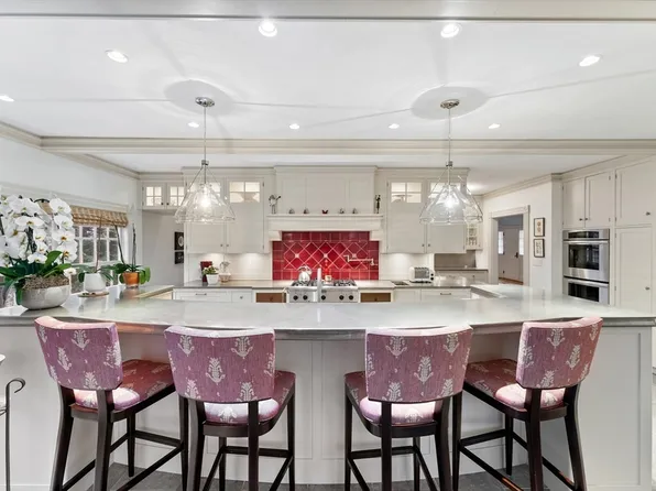 160 Partridge Ln, Concord, MA 01742