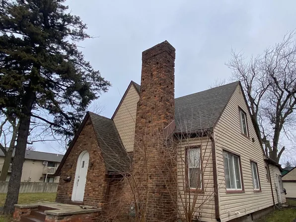 561 E Montcalm St, Pontiac, MI 48342