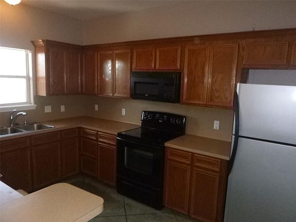 3rd image of 15713 Cruiser St APT A
