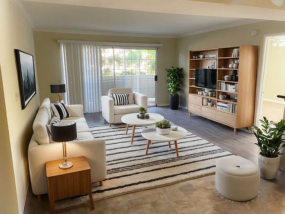 4th image of 360 N Hollywood Way APT 212