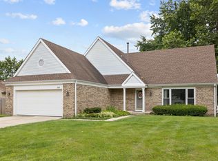 135 Encina Dr, Naperville, IL