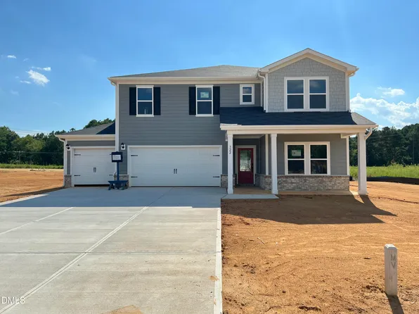 322 Barrow Meadows Dr, Zebulon, NC 27597
