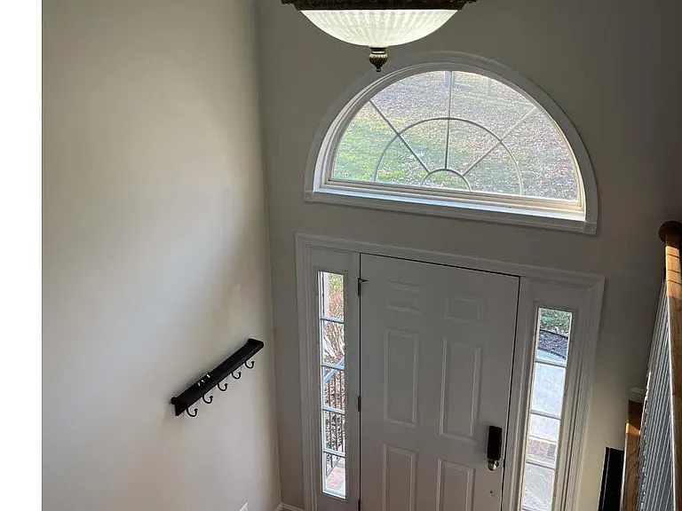 50 Boundary Dr — Photo 2