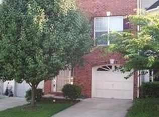 9417 Lanae Ln, Manassas Park, VA