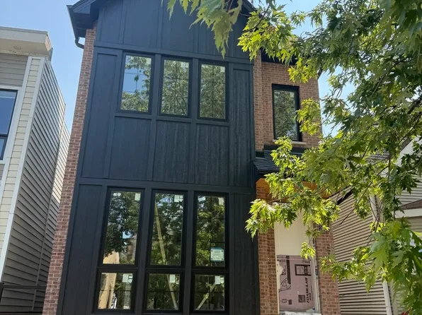 2031 W Hutchinson St, Chicago, IL 60618
