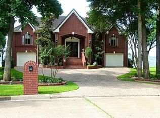 2802 Chaucer Dr, Montgomery, TX 77356