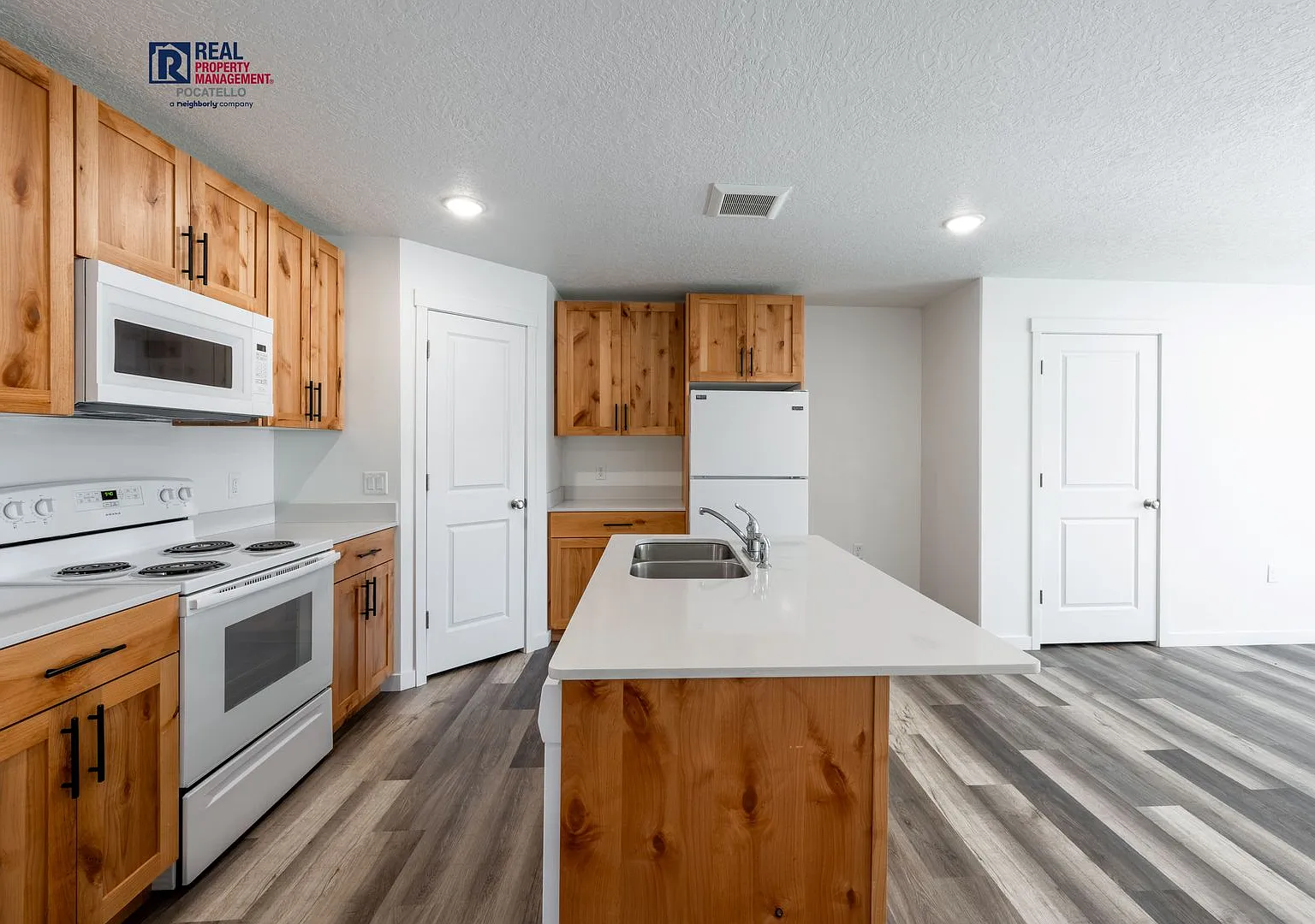 114 Briscoe Rd — Photo 3