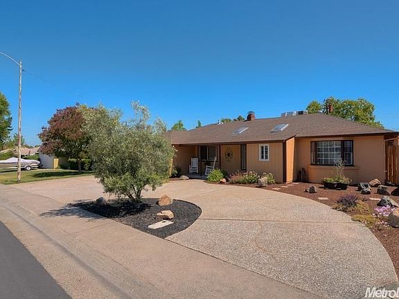 2nd image of 6420 Clara Way
