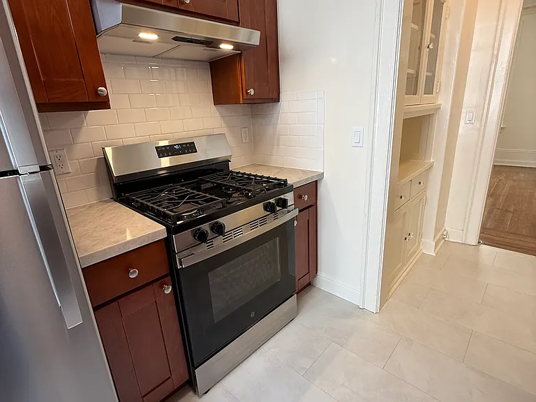 new kitchen & appliances