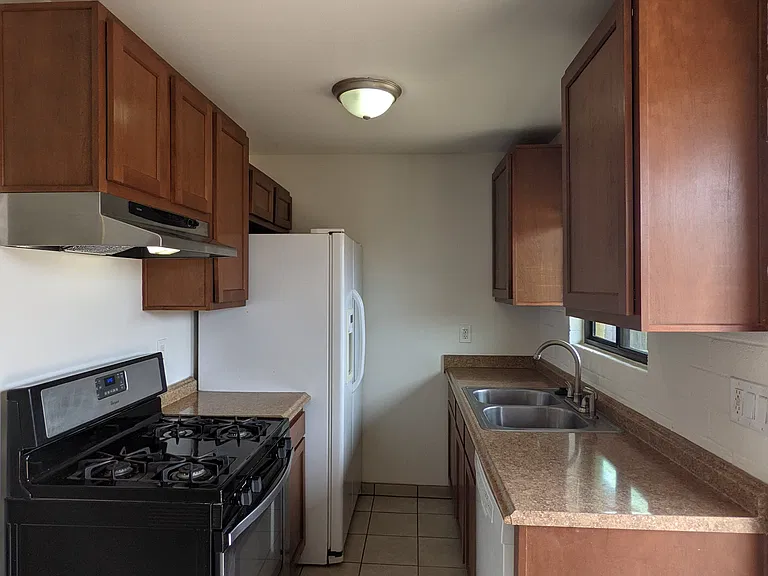 3870 N Park Ave #D — Photo 24