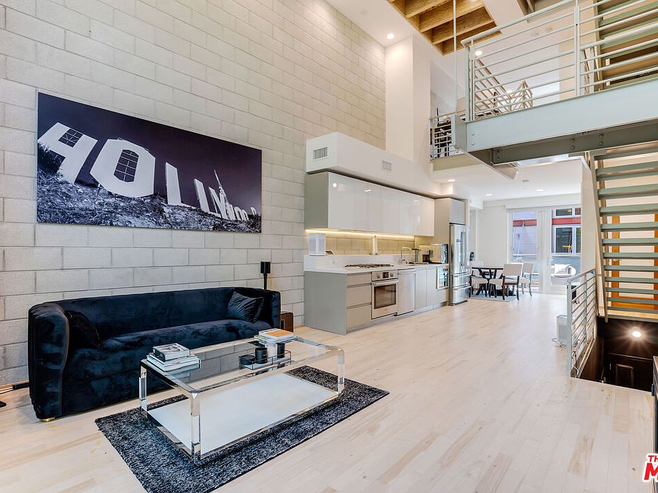 1st image of 3450 Cahuenga Blvd W APT 702
