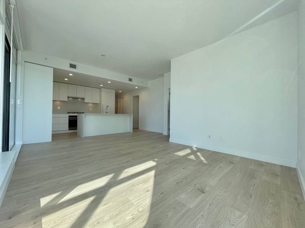 2 bedroom rental in Burnaby — photo 5