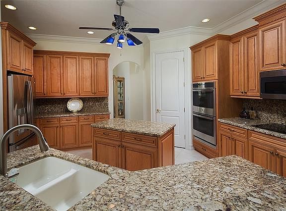 3rd image of 3560 1st Ave NW