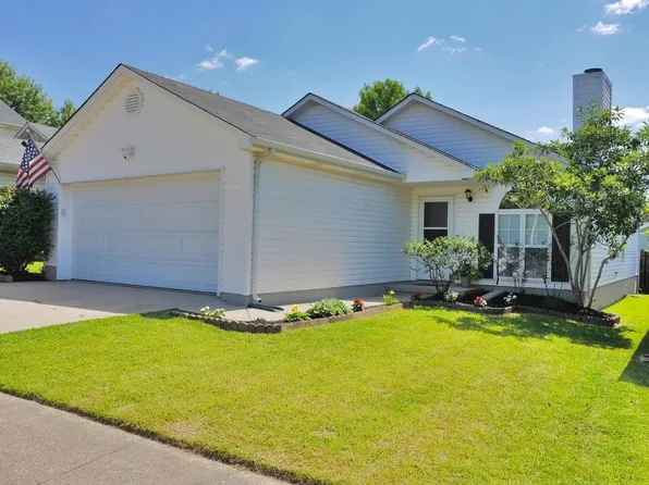 2580 Woodhill Dr, Lexington, KY 40509