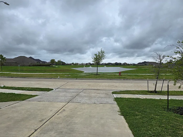 4835 Evergreen Hills Dr — Photo 2
