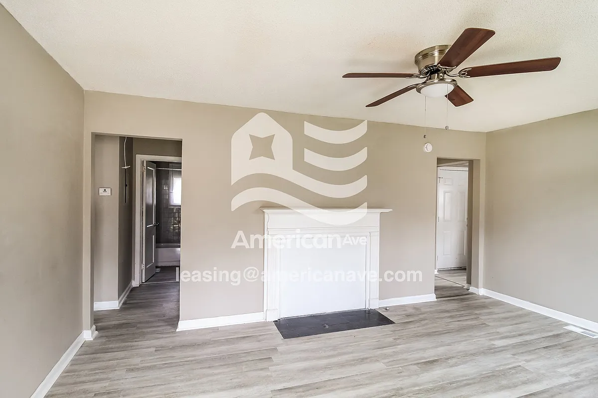 1617573_002_wm_-_living_room_13575002.jpg - 3275 Mary Dr