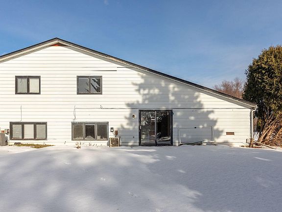 4th image of 14349 Hemlock Ct S