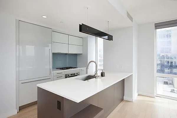 Rented by Manhattan Boutique Real Estate | media 26