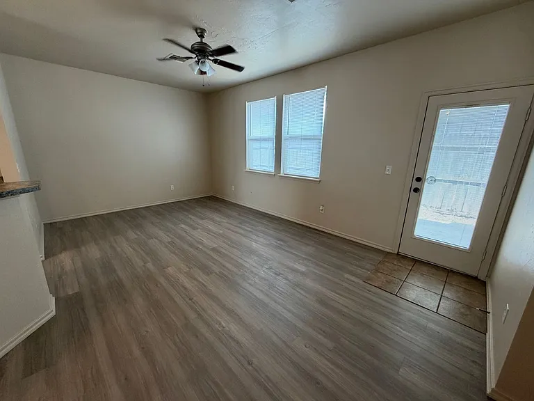 200 Chalmette Dr — Photo 11