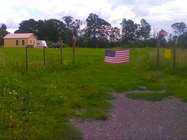 306 Salt Lick Creek Rd, Red Boiling Springs, TN 37150