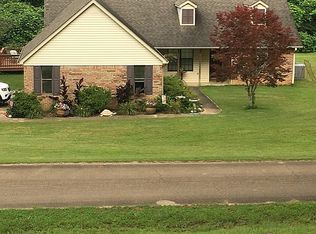 257 Woodland Hills Dr, Guin, AL 35563