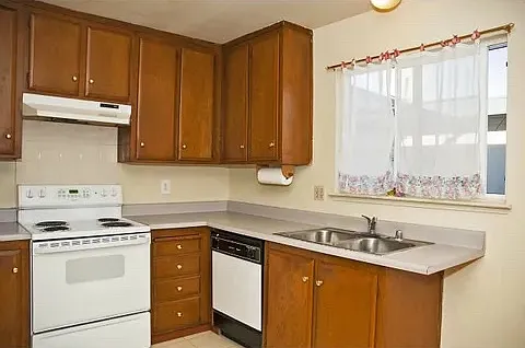 4562 Reyes Dr — Photo 11