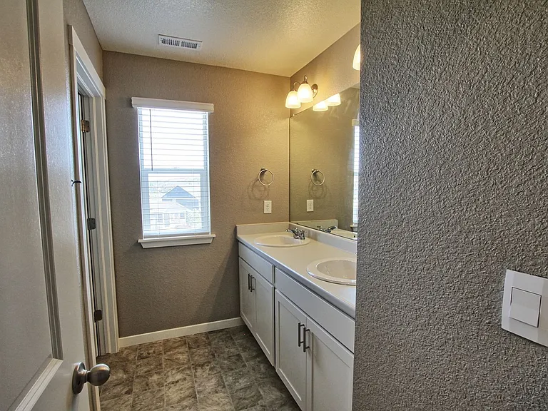 2248 Rosette Ln — Photo 20