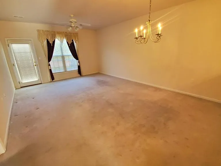 31 Crocetti Ln — Photo 2