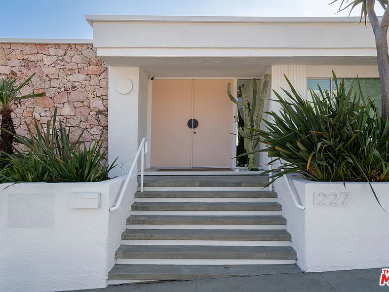 1227 Tellem Dr — Photo 4